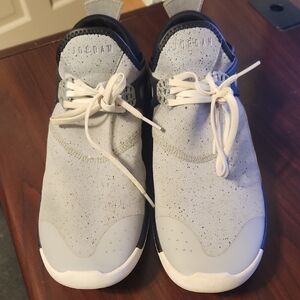 Air Jordan Lunarlon Men's 9.5 Light Gray & Black Sneakers